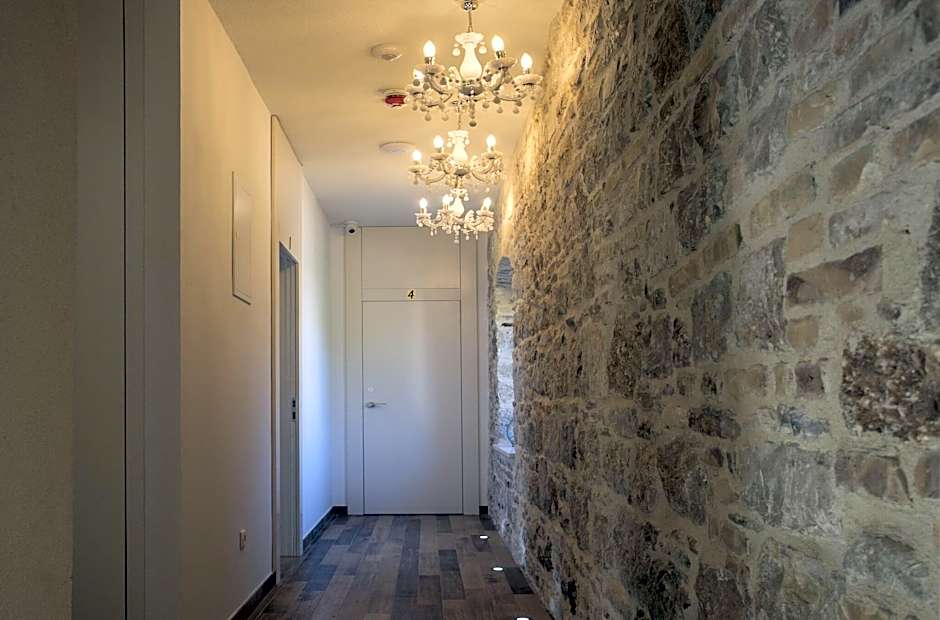 Aspalathos Residence