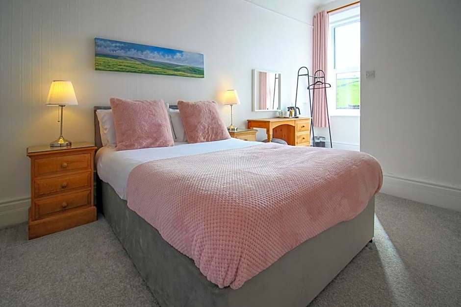 Newton House Hotel