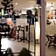 Hoppers Place Donmuang Hostel