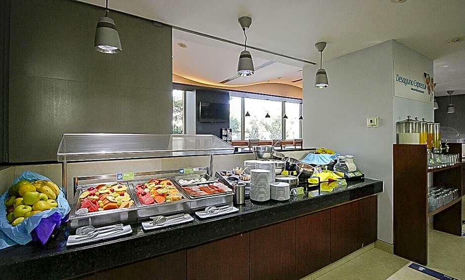 Holiday Inn Express Mexico Reforma By IHG