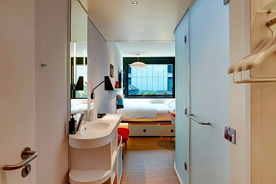 citizenM Seattle South Lake Union