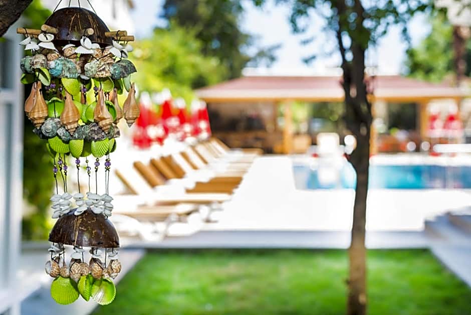 Amore Hotel Teki̇rova