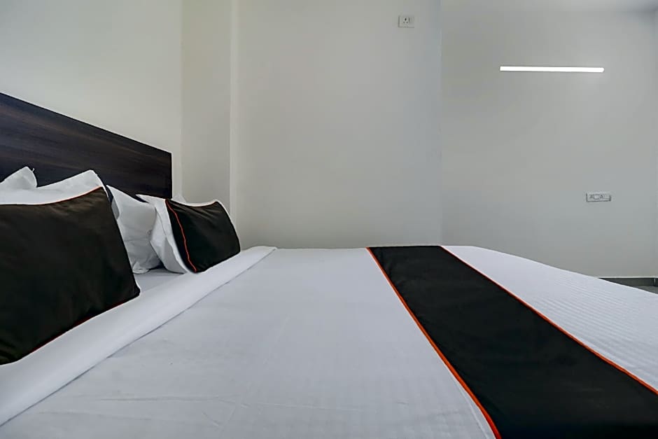 Collection O Hotel SBR Kondapur Near RTO office