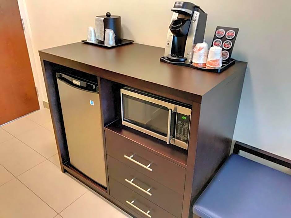 Comfort Inn & Suites