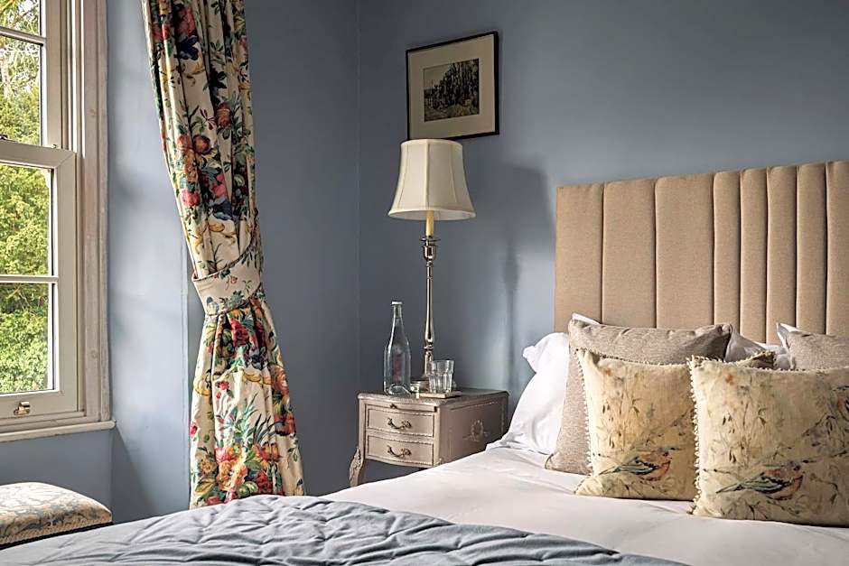 The Oakhill Inn