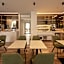 Chrispy City Living ex Nefeli