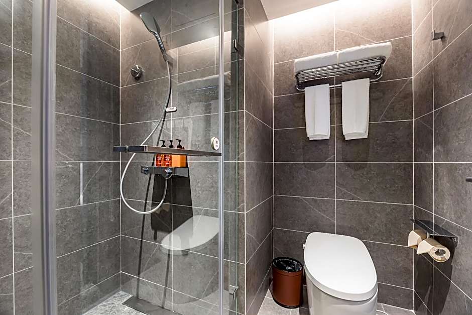 Orange Hotel Nantong Yuanrong Plaza