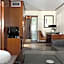 Goldstar Resort & Suites