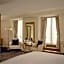 The College Green Dublin Hotel, Autograph Collection