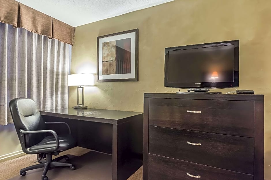 Quality Hotel & Conference Centre