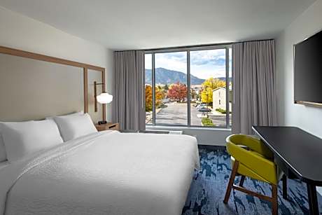 King Room with Mountain View