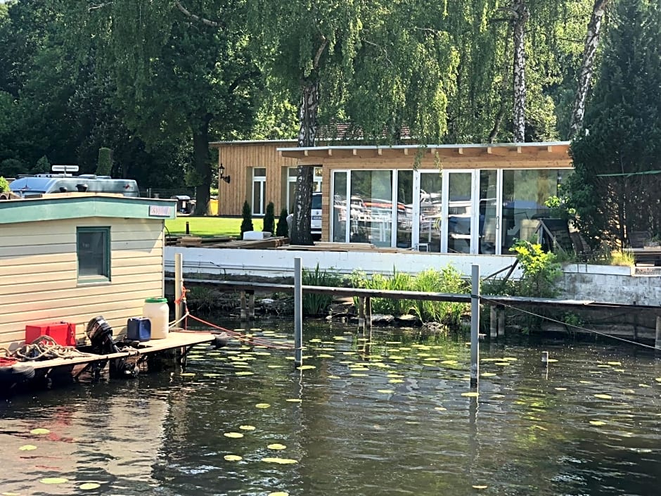 Tiny House oder Ferienwohnung auf der Sunset Marina