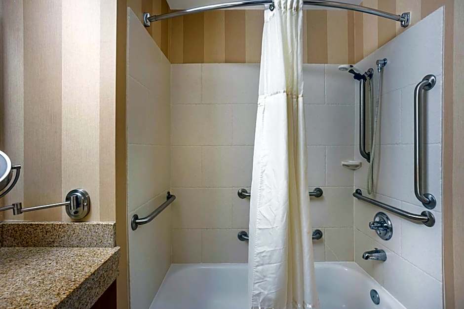 Best Western Plus University Park Inn & Suites
