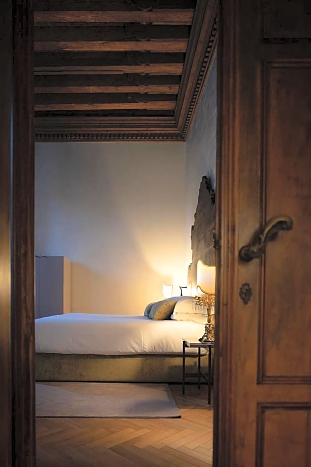 Eight Venezia