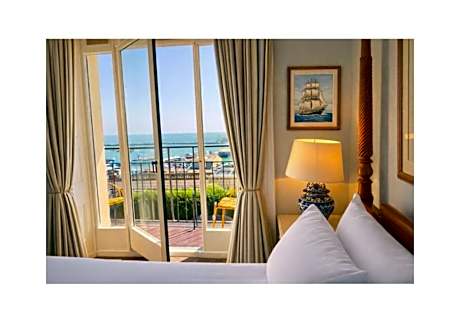 The Royal Harbour Hotel