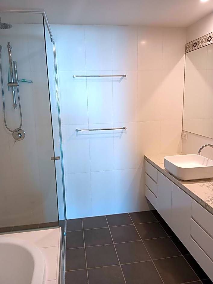 Kirra Surf Apartments