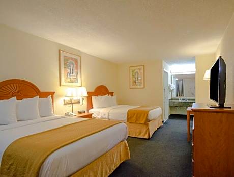 Double with 2 Double Beds - Smoking