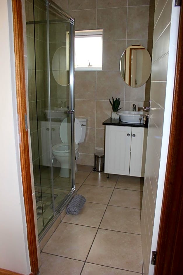 a Dam's View Accommodation