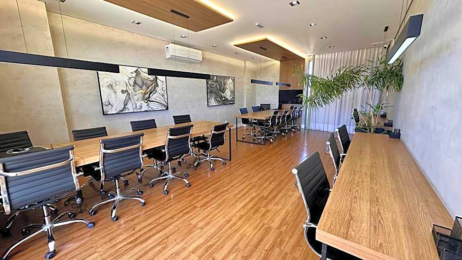 Studio Super Luxo com ar condicionado vaga piscina academia coworking etc