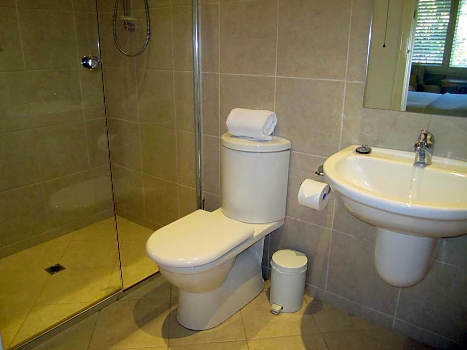 Plantation House At Whitecliffs