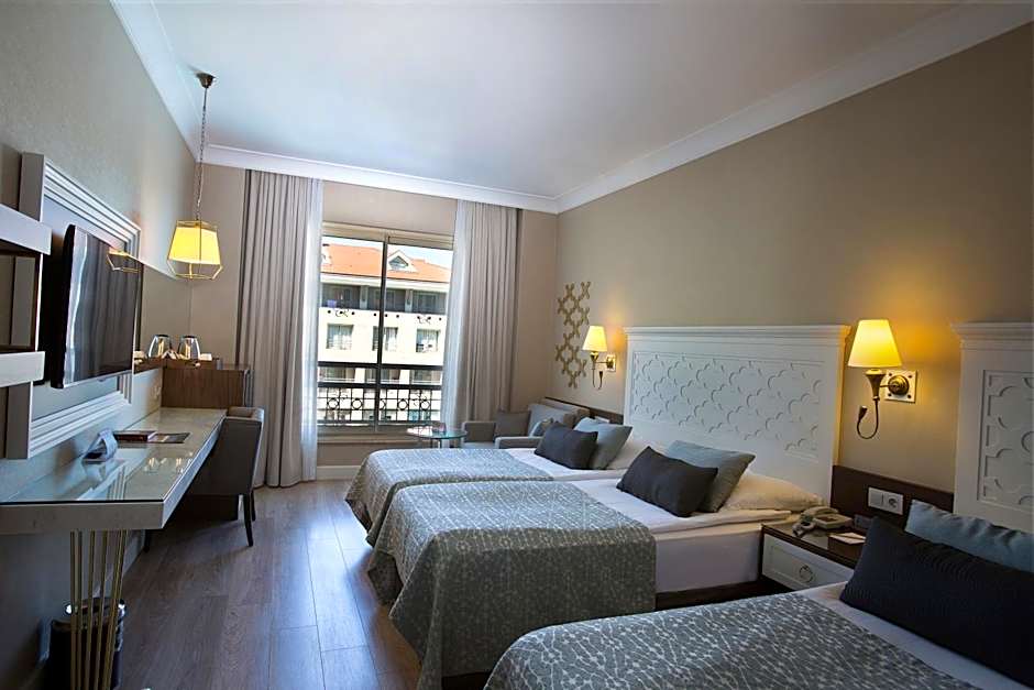 Fame Residence Kemer & Spa