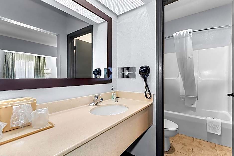 Quality Inn & Suites Florence Civic Center