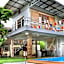Above The Sea Boutique Hotel