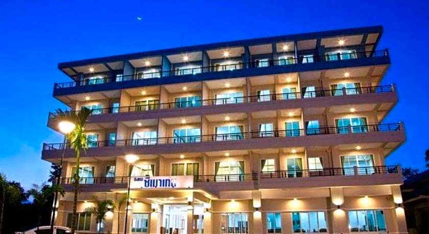 Sea Mountain Khanom Hotel