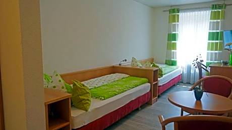 Doppelzimmer-Economy-Eigenes Badezimmer