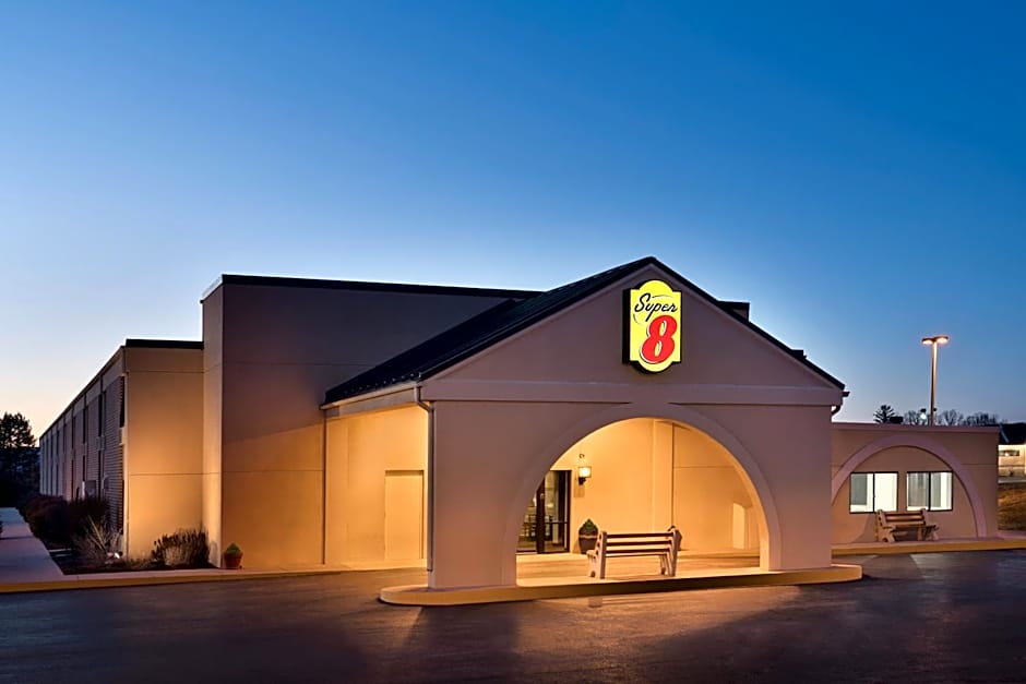 Super 8 by Wyndham Chambersburg I-81