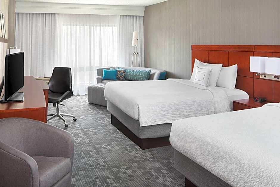 Courtyard by Marriott Jersey City Newport