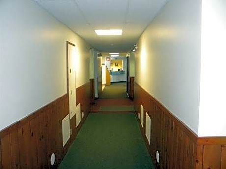 Nisswa Inn and Suites