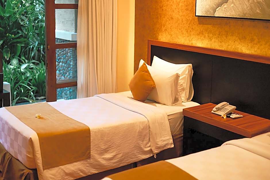 Fourteen Roses Beach Hotel