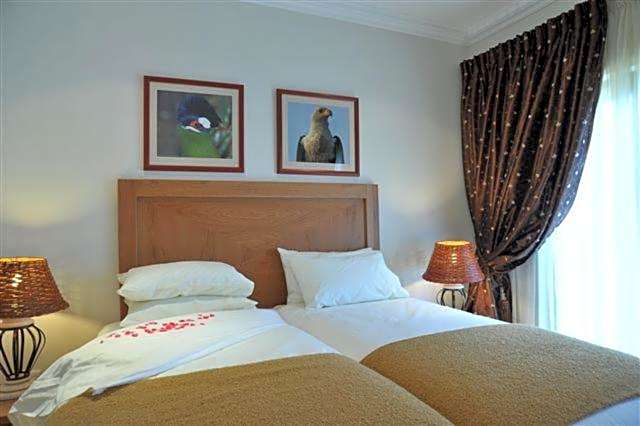 Hoyohoyo Chartwell Lodge