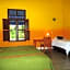 Hotel Medio Mundo