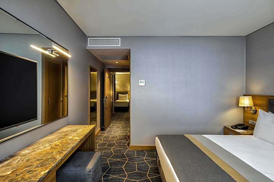 Photo 1 of 14 of Family Suite
