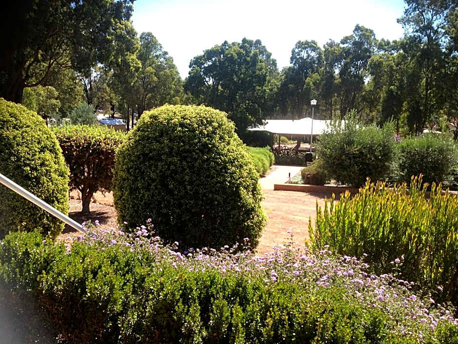 Travellers Rest Motel