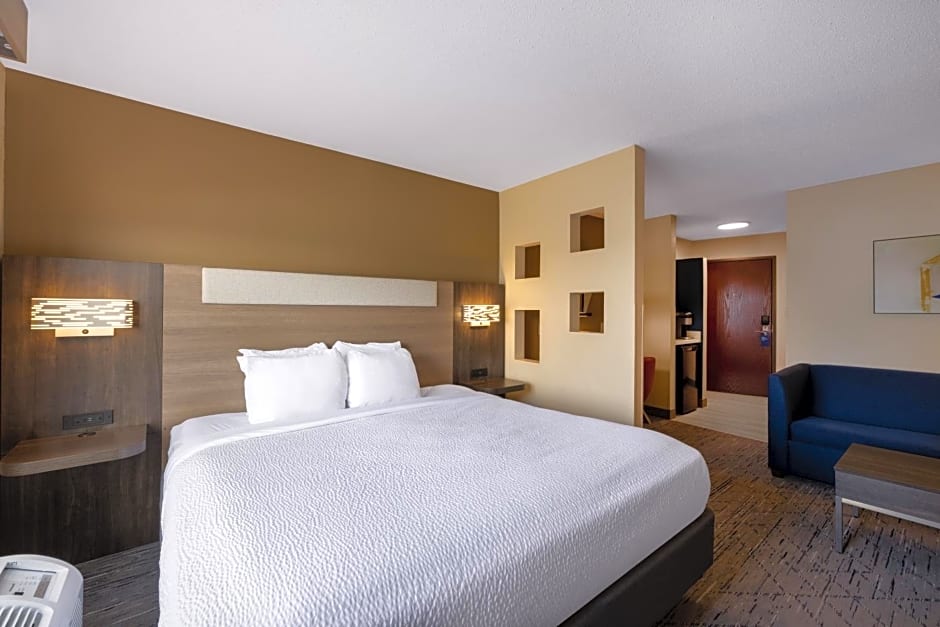 Holiday Inn Express Rochester South Mayo Area