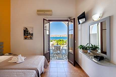 Twin Room with Sea View - Ground Floor