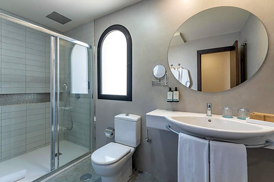 Occidental Roca Negra - Adults Only