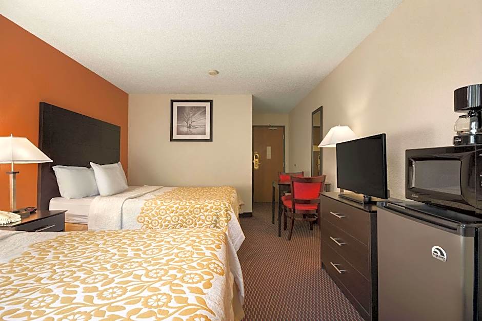 Days Inn by Wyndham Greenwood SC