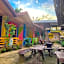 el nido mama hostel