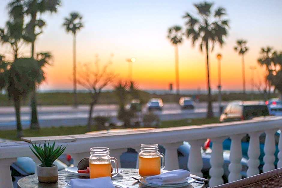 Hotel Playa Conil - Beachfront Studios & Suites