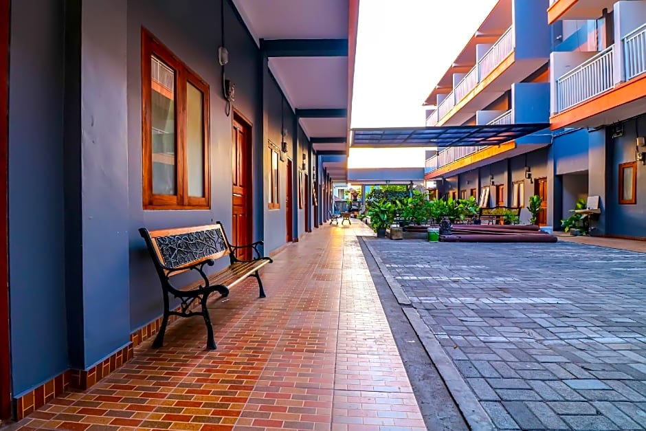 OYO 1670 Likko Inn – Denpasar, CO
