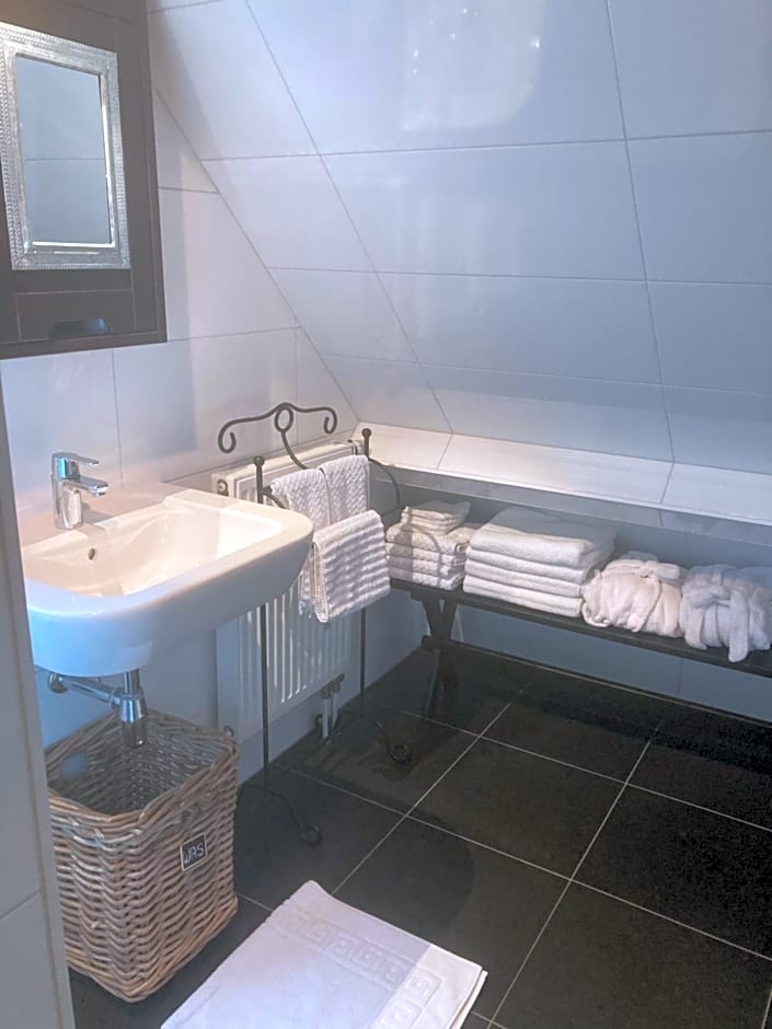 B&BOosterweg3 Studio - Free private parking