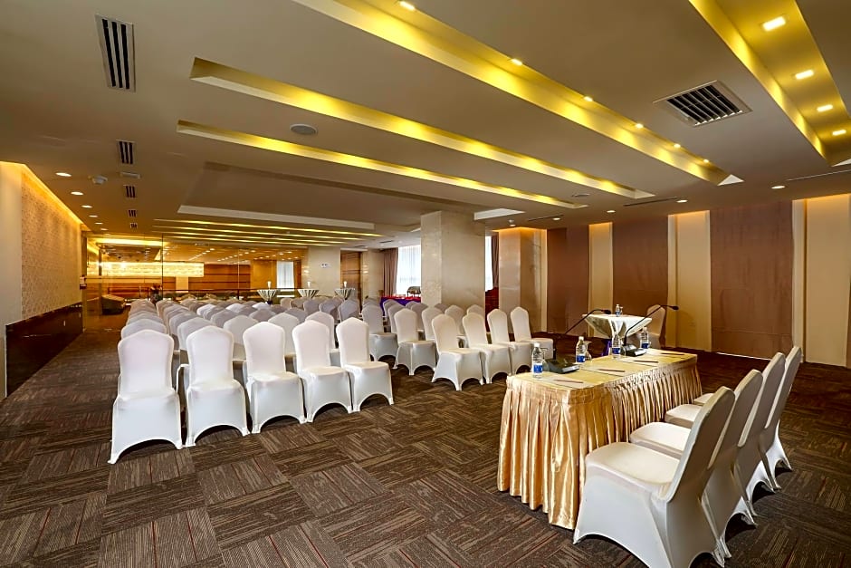 Jasmine Palace Hotel