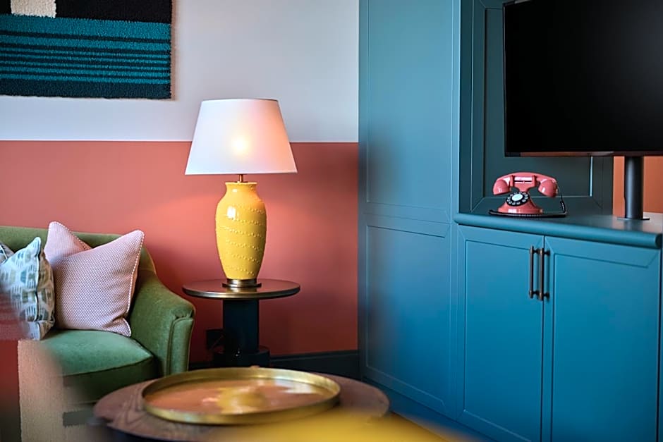 The July - Boat & Co