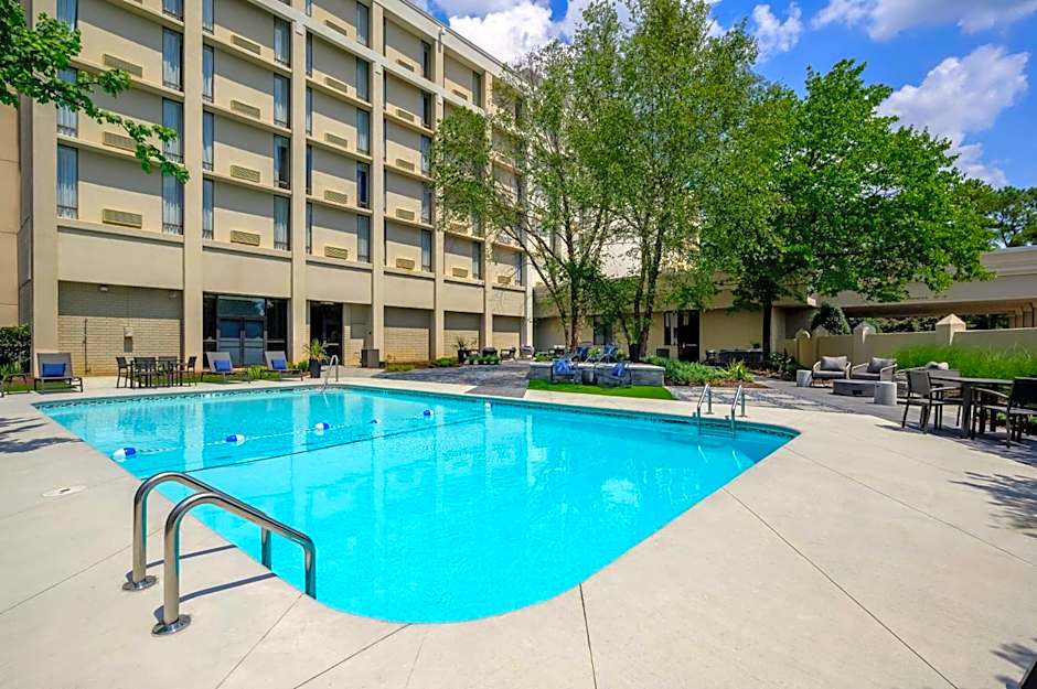 DoubleTree by Hilton Raleigh Midtown