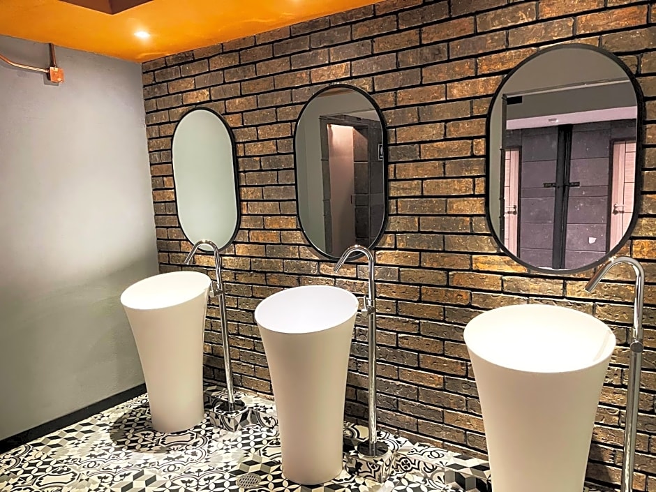 Cadillac Hotel Boutique