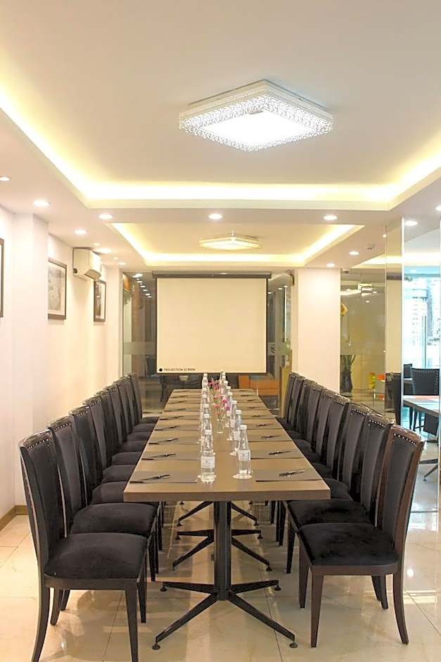 Thang Long Espana Hotel